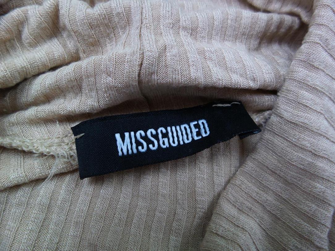 Missguided Rozmiar 40 Kolor Beżowy Pół golf Sweter Długi rękaw Materiał Wiskoza Cienka dzianina