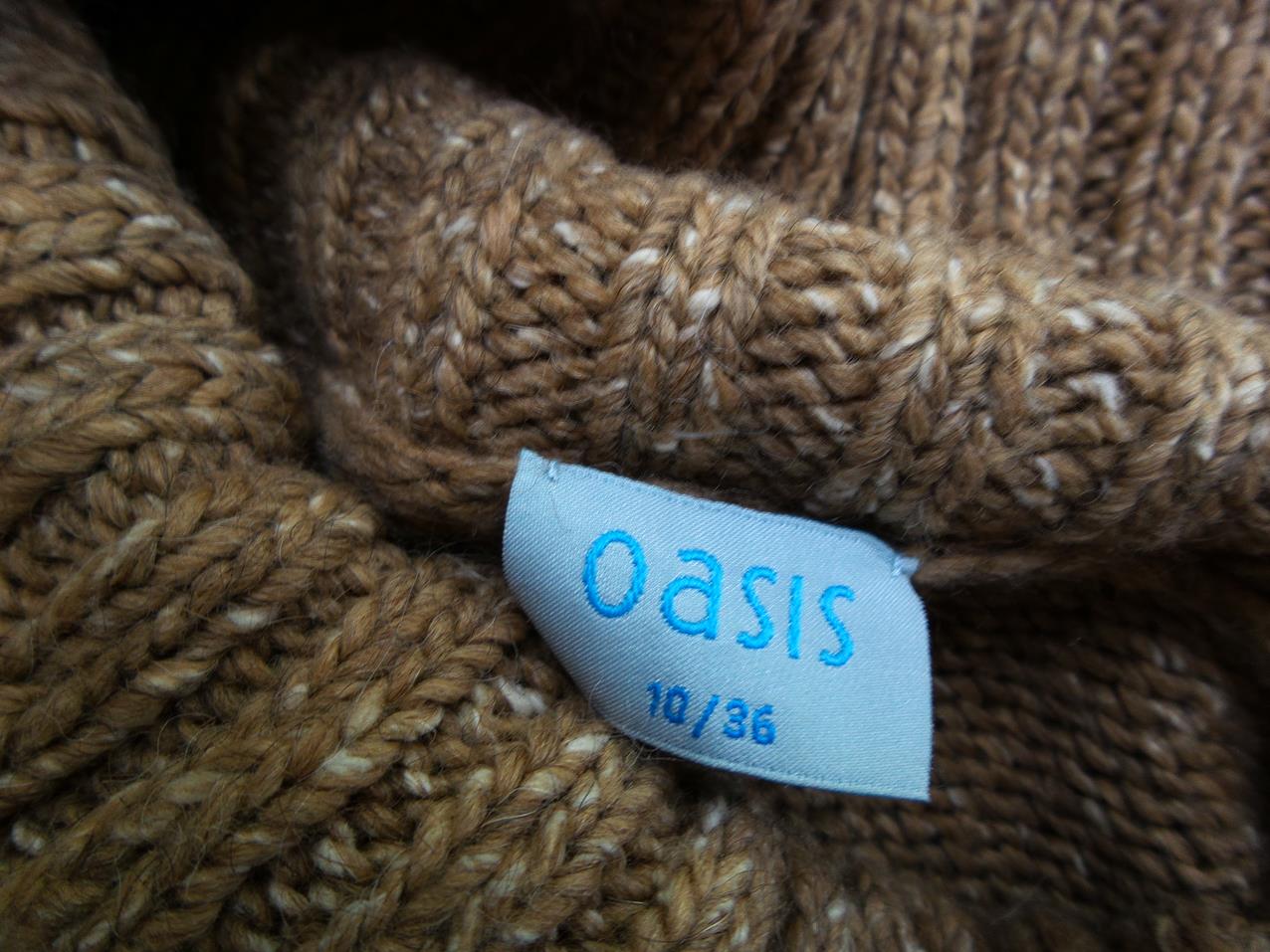 Oasis Rozmiar 10/36 Kolor Beżowy Drapowany dekolt Tunika Bluzka Dzianina Długi rękaw Materiał Akryl