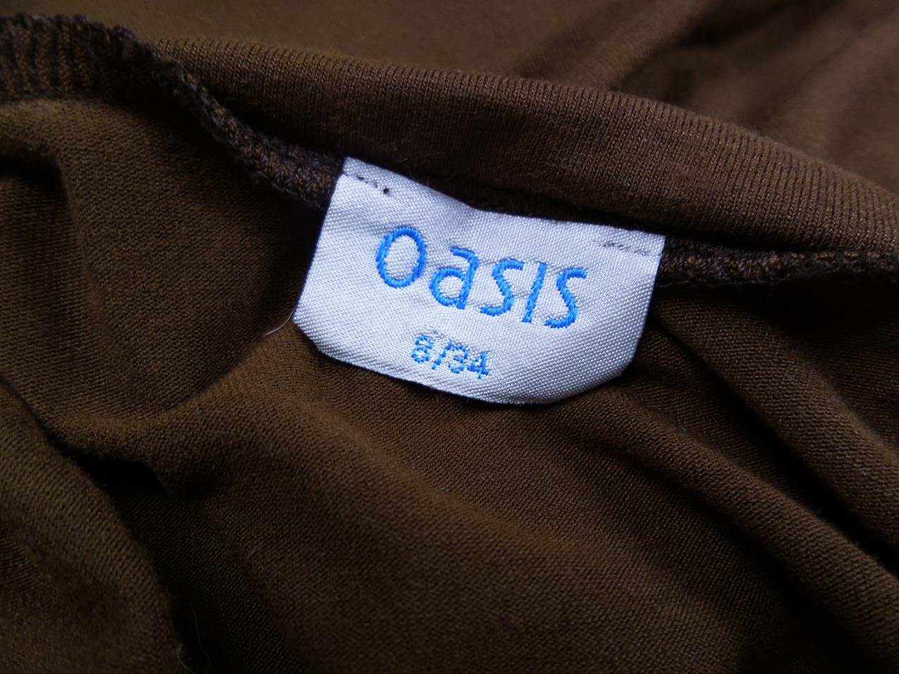 Oasis Rozmiar 8/34 Kolor Brązowy Okrągły dekolt T-Shirt Krótki rękaw Materiał Wiskoza