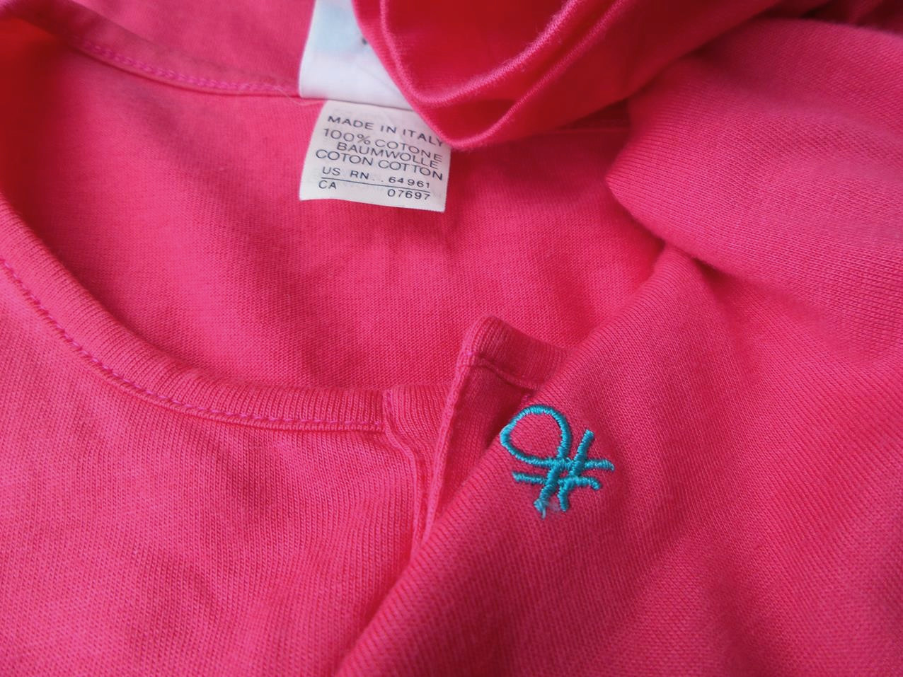 Benetton Rozmiar M Kolor Różowy Crew Neck Koszulka Polo Krótki rękaw Materiał Bawełna 100%