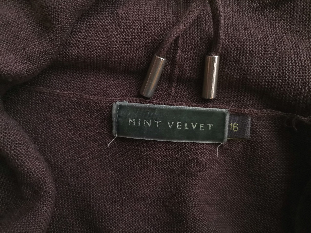 Mint Velvet Rozmiar 16 (44) Kolor Brązowy Głęboki Serek Tunika Wiązana z Przodu Bluzka Bezrękawnik Materiał Len 100%