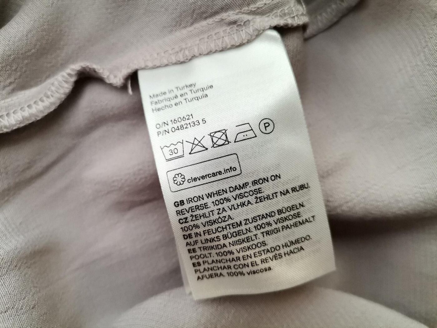 H&m Rozmiar 42 Kolor Lawendowy Okrągły dekolt Sukienka Prostokątna Rękaw 3/4 Midi Materiał Wiskoza 100%