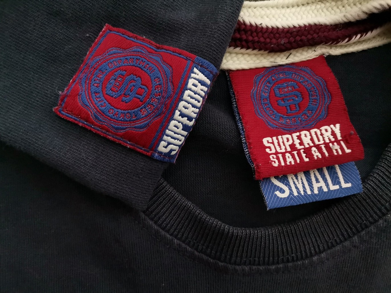 Superdry Rozmiar S Kolor Granatowy Męski T-Shirt Krótki rękaw Materiał Bawełna 100%