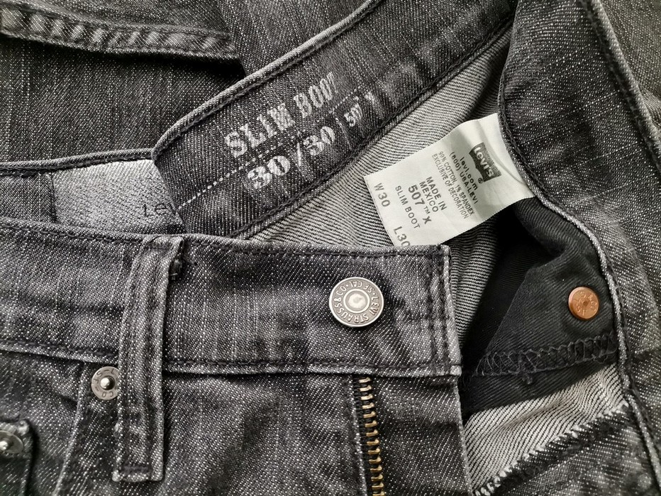 Levis Rozmiar W30 L30 Kolor Szary Spodnie Jeansy Materiał Bawełna