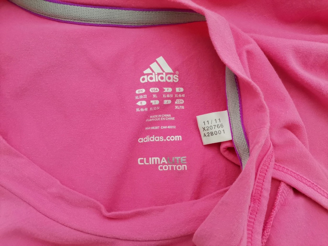 Adidas Rozmiar XL (46/48) Kolor Różowy Okrągły dekolt Bluzka Bezrękawnik Materiał Bawełna