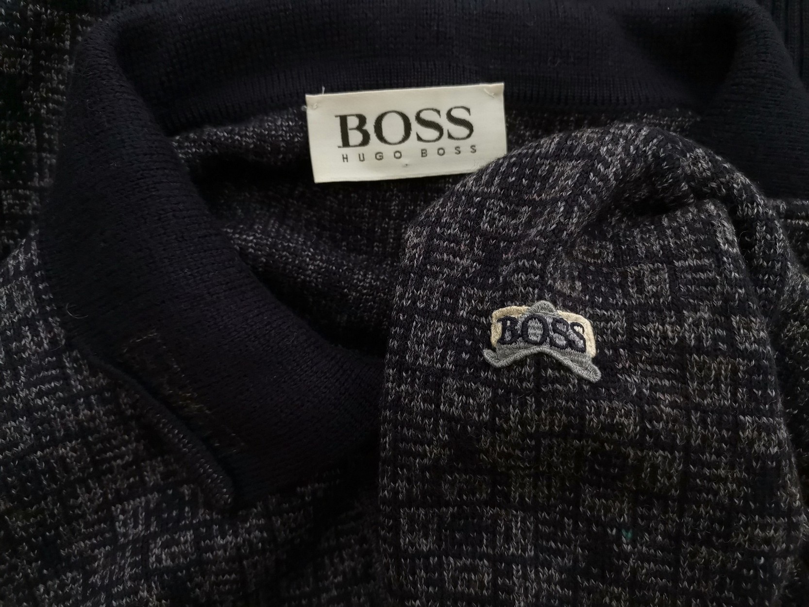 Hugo Boss Rozmiar 50 Kolor Szary Męski Sweter Długi rękaw Materiał Wełna 100%