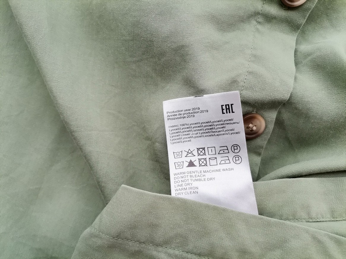 Vero moda Rozmiar XS Kolor Khaki Kołnierz Sukienka Koszulowa Krótki rękaw Do Kolan Materiał Lyocell 100%