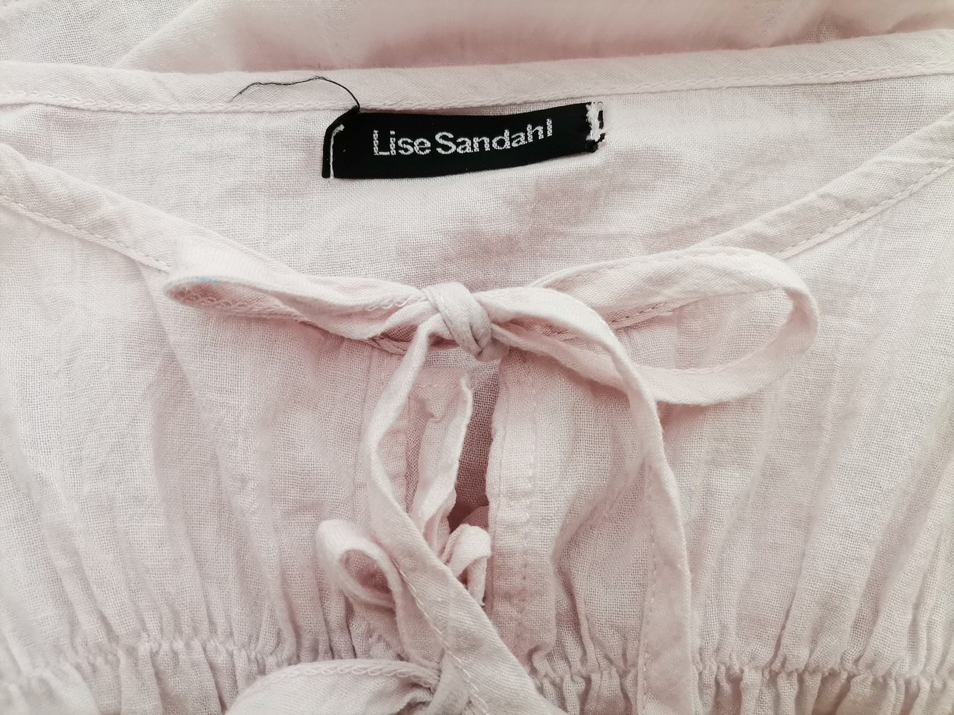 Lise sandahl Rozmiar 34/36 Kolor Pudrowy Róż Keyhole Crew Neck Bluzka Rękaw 3/4 Materiał Bawełna 100%