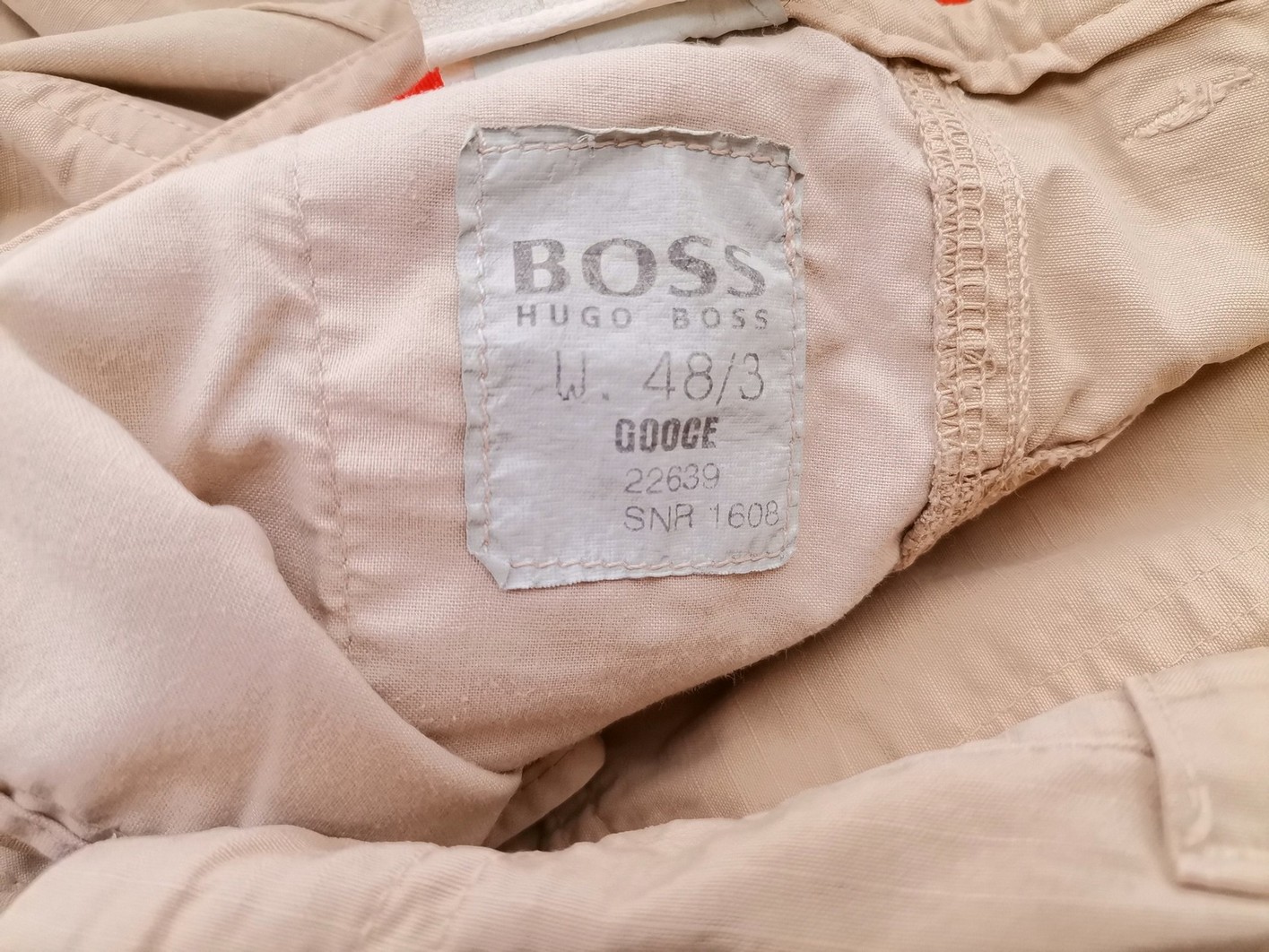 Hugo Boss Rozmiar 48 Kolor Beżowy Materiał Bawełna 100%