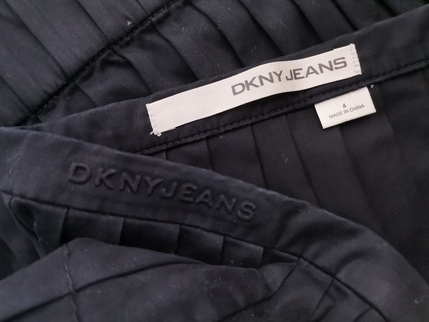 Dkny Jeans Rozmiar 4 (42) Kolor Czarny Spódnica Mini Krótka Materiał Bawełna