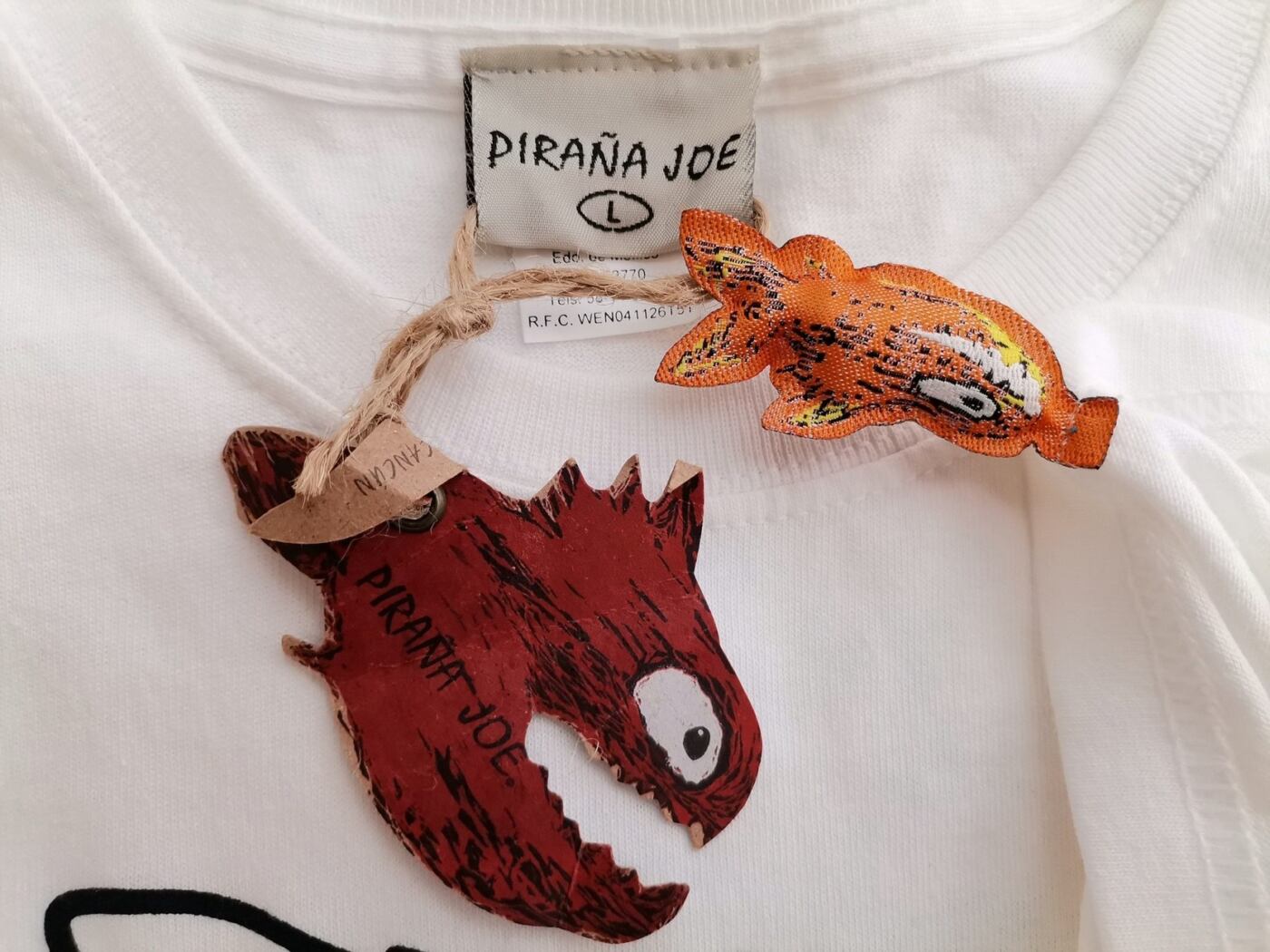 PIRANA JOE Rozmiar L Kolor Biały Crew Neck T-Shirt Krótki rękaw Materiał Bawełna 100%