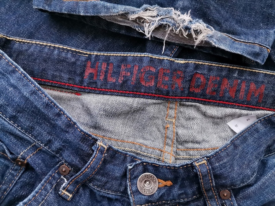 Hilfiger denim Rozmiar W32 L34 Kolor Granatowy Materiał Bawełna 100%