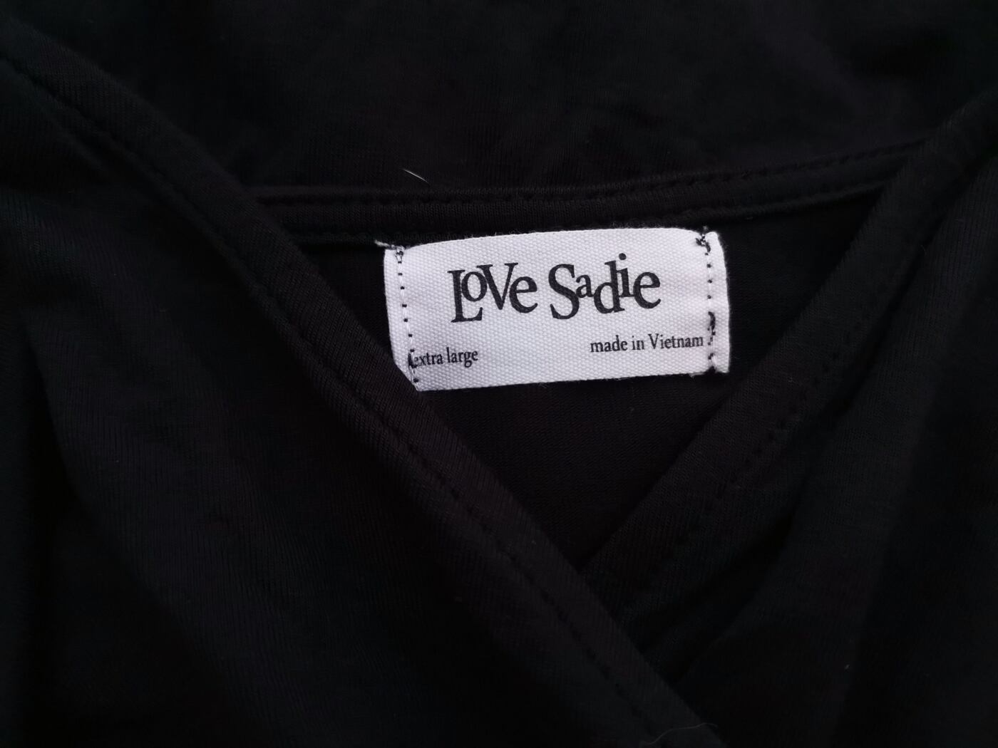 love sadie Rozmiar XL Kolor Czarny W serek Sukienka Prostokątna Długi rękaw Materiał Rayon