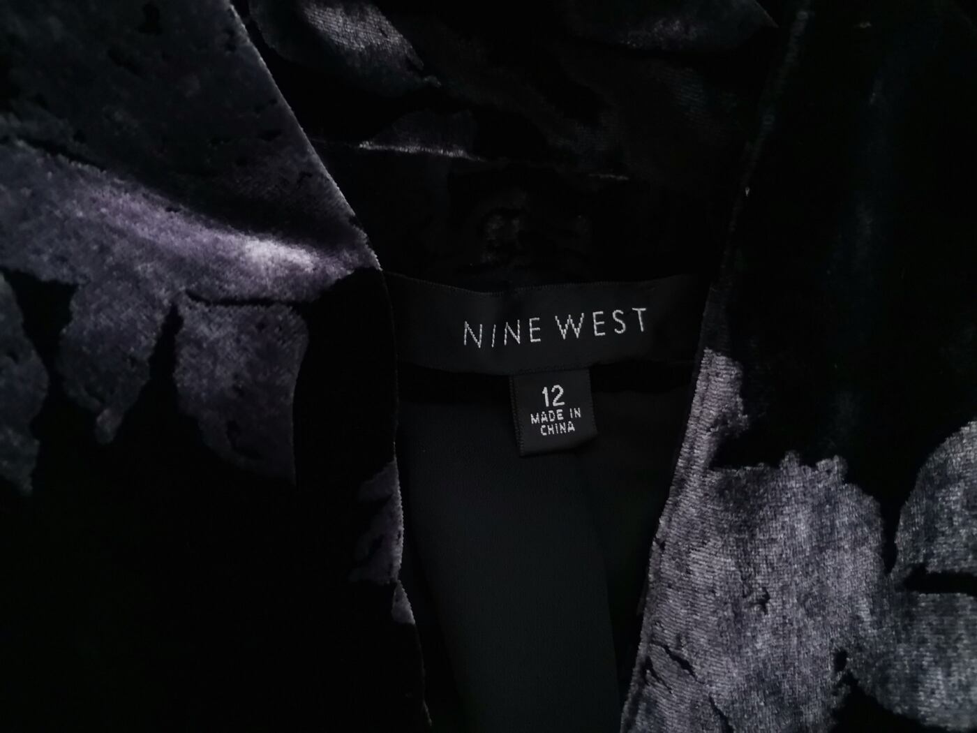 Nine West Rozmiar 12 (40) Kolor Czarny Kołnierz Żakiet Wiązany Rękaw 3/4 Materiał Rayon