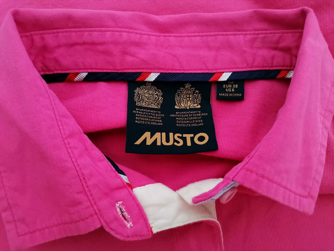 Musto Rozmiar 10 (38) Kolor Różowy Kołnierz Koszulka Polo Długi rękaw Materiał Bawełna 100%