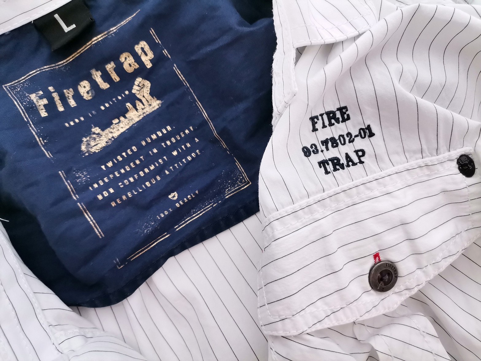 Firetrap Rozmiar L Kolor Biały Pasy Kołnierz Męska Koszula Casual Długi rękaw Materiał Bawełna 100%