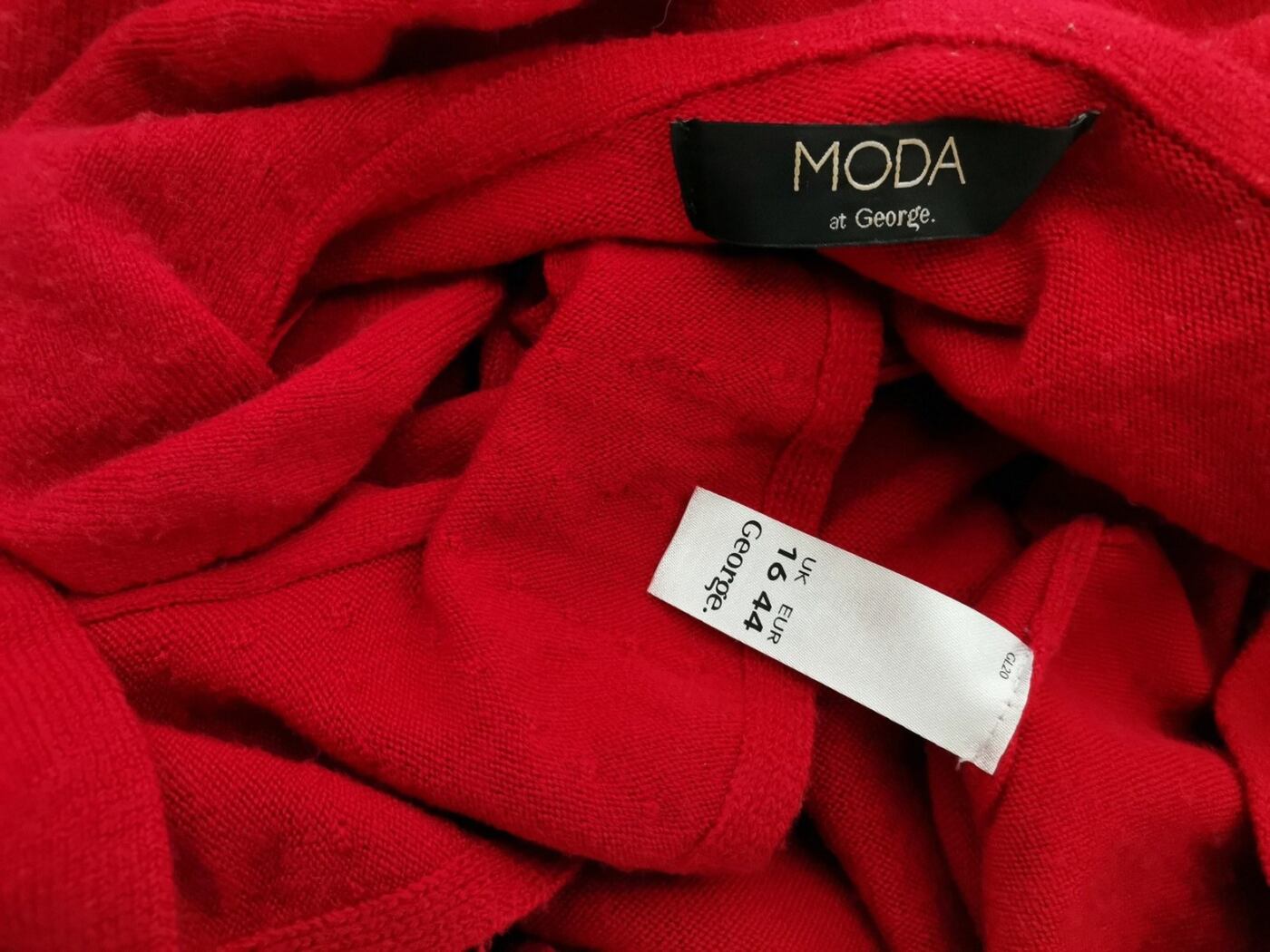 Moda at George Rozmiar 16 (44) Kolor Czerwony Kołnierz Kardigan Otwarty Drapowany Długi rękaw Materiał Akryl 100% Cienka dzianina