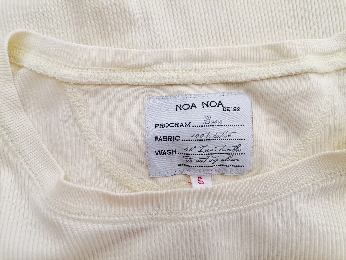 Noa noa Rozmiar S Kolor Żółty Okrągły dekolt T-Shirt Krótki rękaw Materiał Bawełna 100%