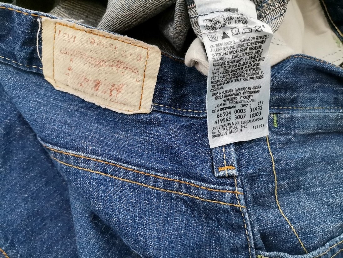 Levis Rozmiar W31 L32 Kolor Niebieski Spodnie Jeansy Materiał Bawełna 100%