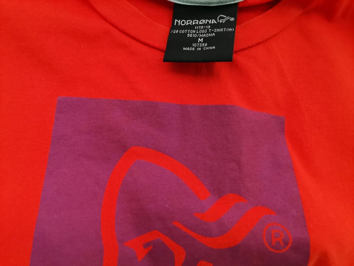 Norrona Rozmiar M Kolor Pomarańczowy Crew Neck T-Shirt Krótki rękaw Materiał Bawełna 100%