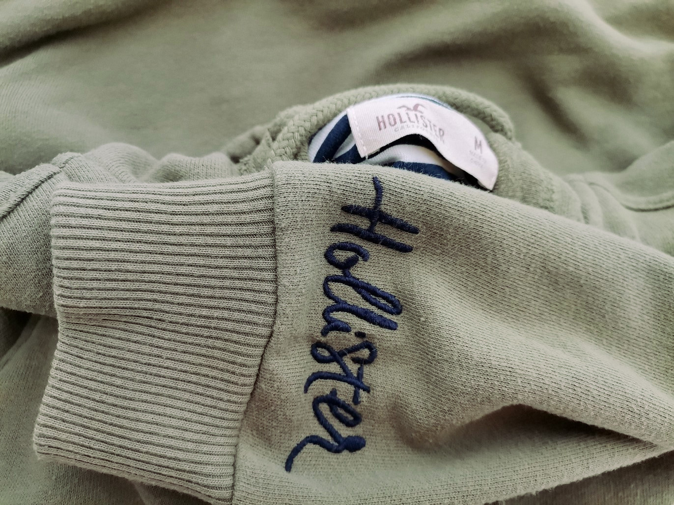 Hollister Rozmiar M Kolor Khaki Kurtka Długi rękaw Materiał Bawełna