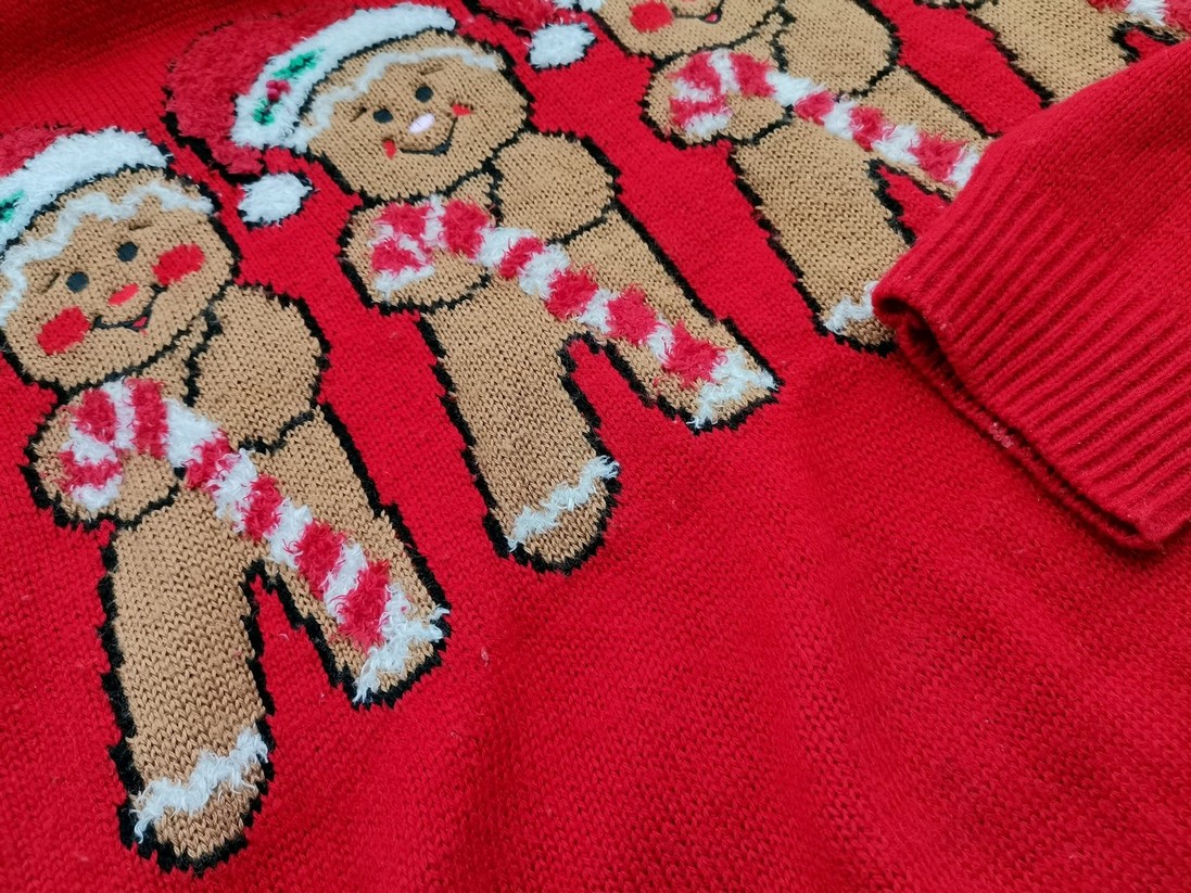 Merry Christmas Rozmiar 38/40 Kolor Czerwony Crew Neck Sweter Świąteczny Gwiazdka Długi rękaw Cienka dzianina