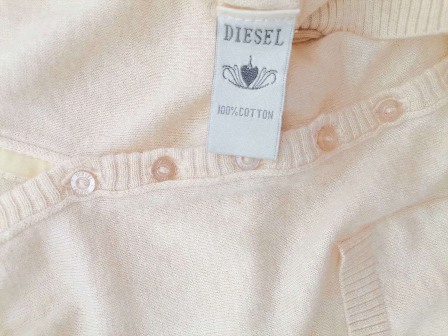 Diesel Rozmiar S Kolor Kremowy Keyhole Crew Neck Kardigan Zapinany Długi rękaw Materiał Bawełna 100% Cienka dzianina