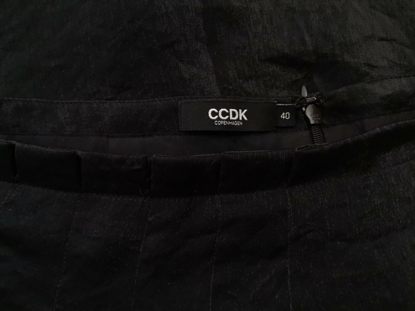 CCDK Rozmiar 40 Kolor Czarny A-Line Spódnica Midi Materiał Rayon