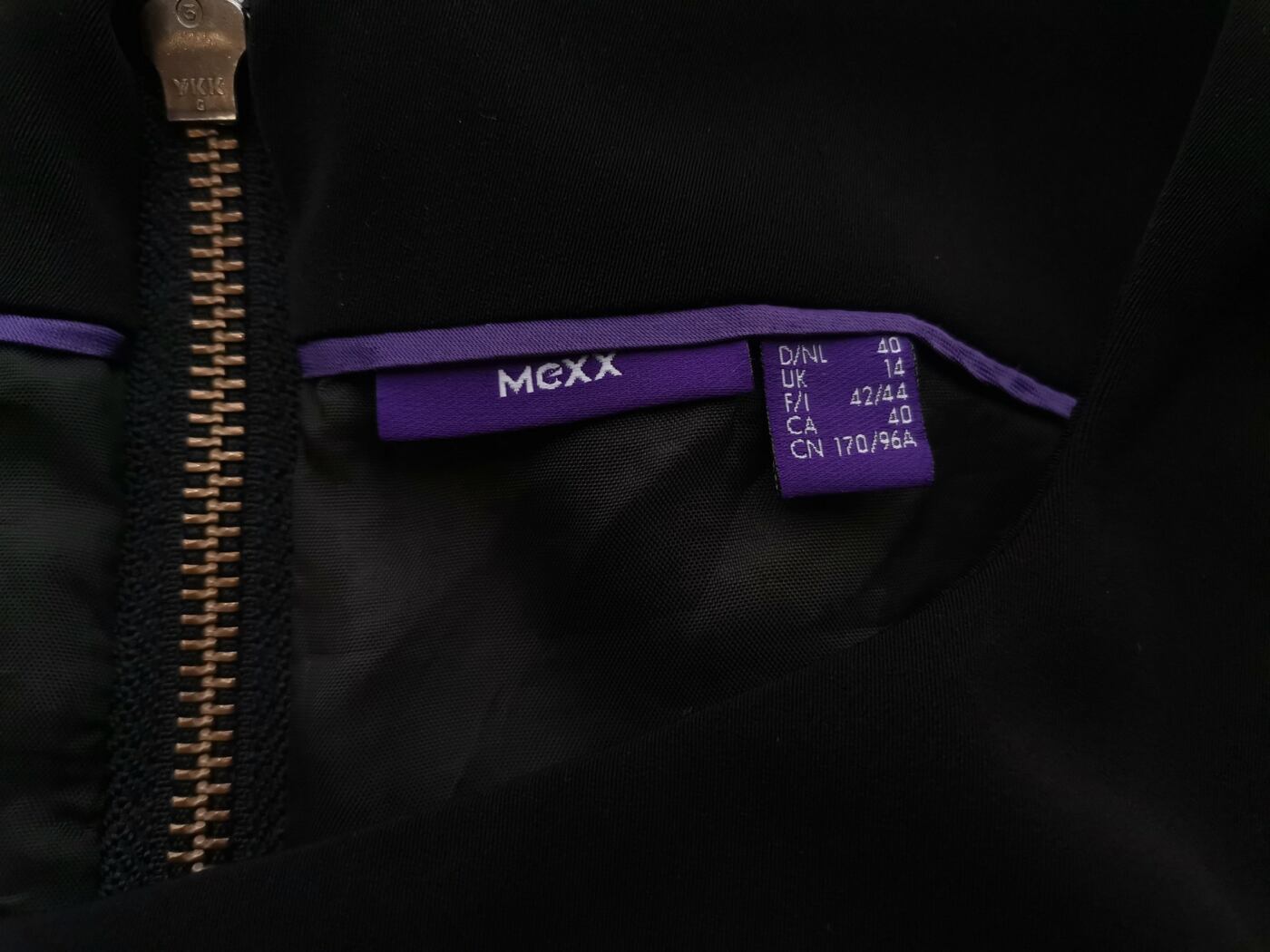 Mexx Rozmiar 40 Kolor Czarny Odkryte Ramiona Sukienka Sheath Bezrękawnik Do Kolan