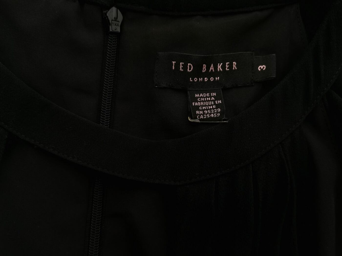 Ted Baker Rozmiar 3 (38) Kolor Czarny W serek Suknia Balowa Sukienka Wieczorowa Bezrękawnik Midi Materiał Jedwab 100%