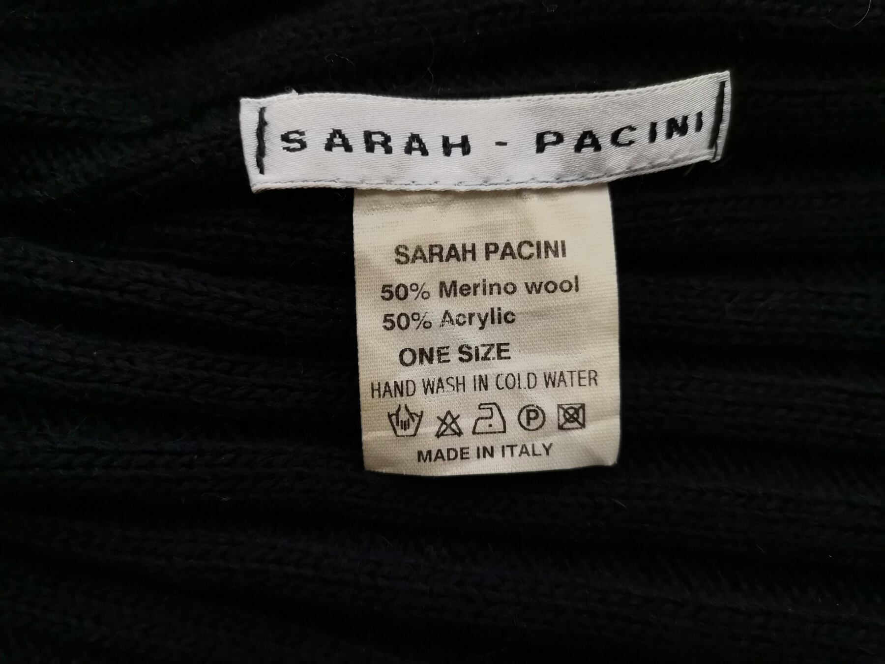 Sarah Pacini Rozmiar ONE SIZE (42) Kolor Czarny W serek Długi Otwarty Kardigan Długi rękaw Materiał Wełna Merino Gruba dzianina