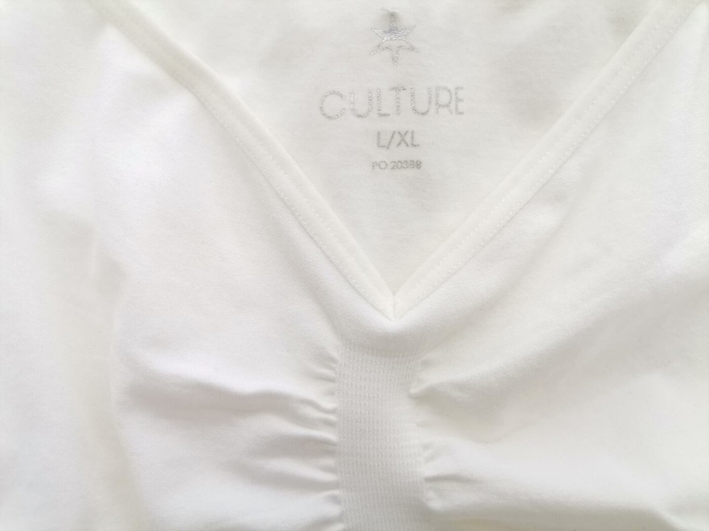 Culture Rozmiar L/XL Kolor Biały W serek Bluzka Bezrękawnik