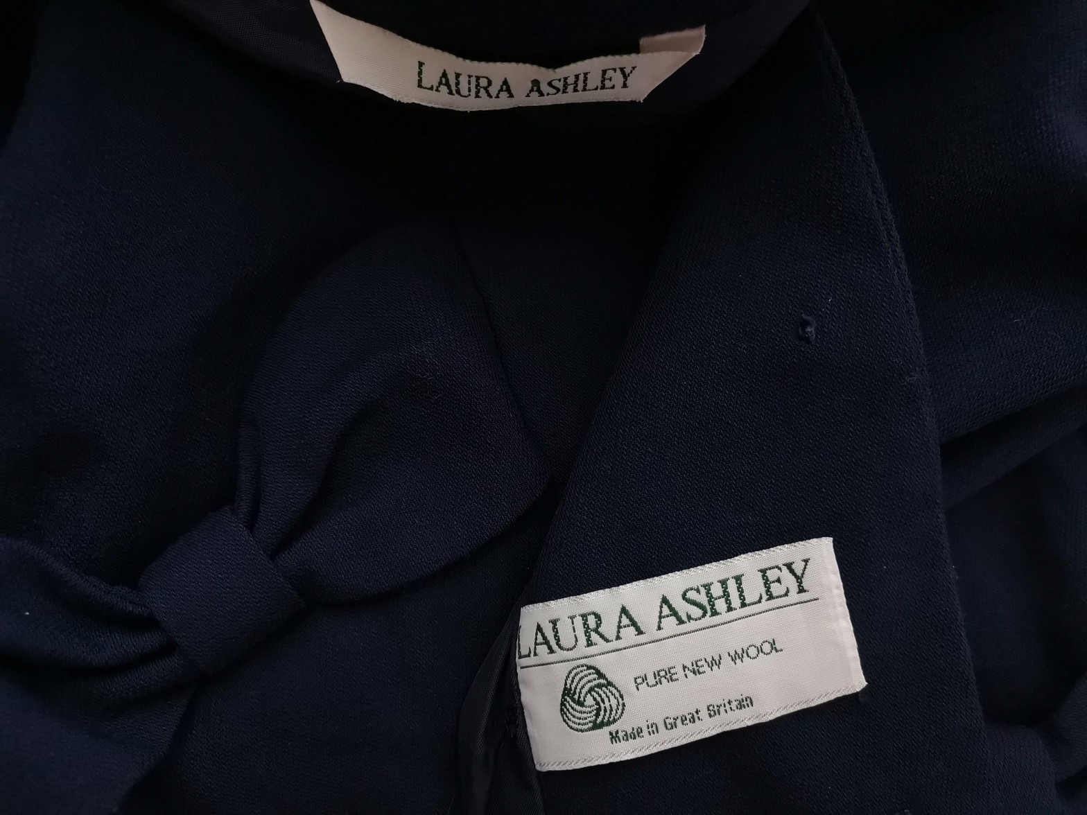 Laura ashley Rozmiar 10 (36) Kolor Niebieski Kołnierz Żakiet z zapięciem Długi rękaw Materiał Wełna 100%