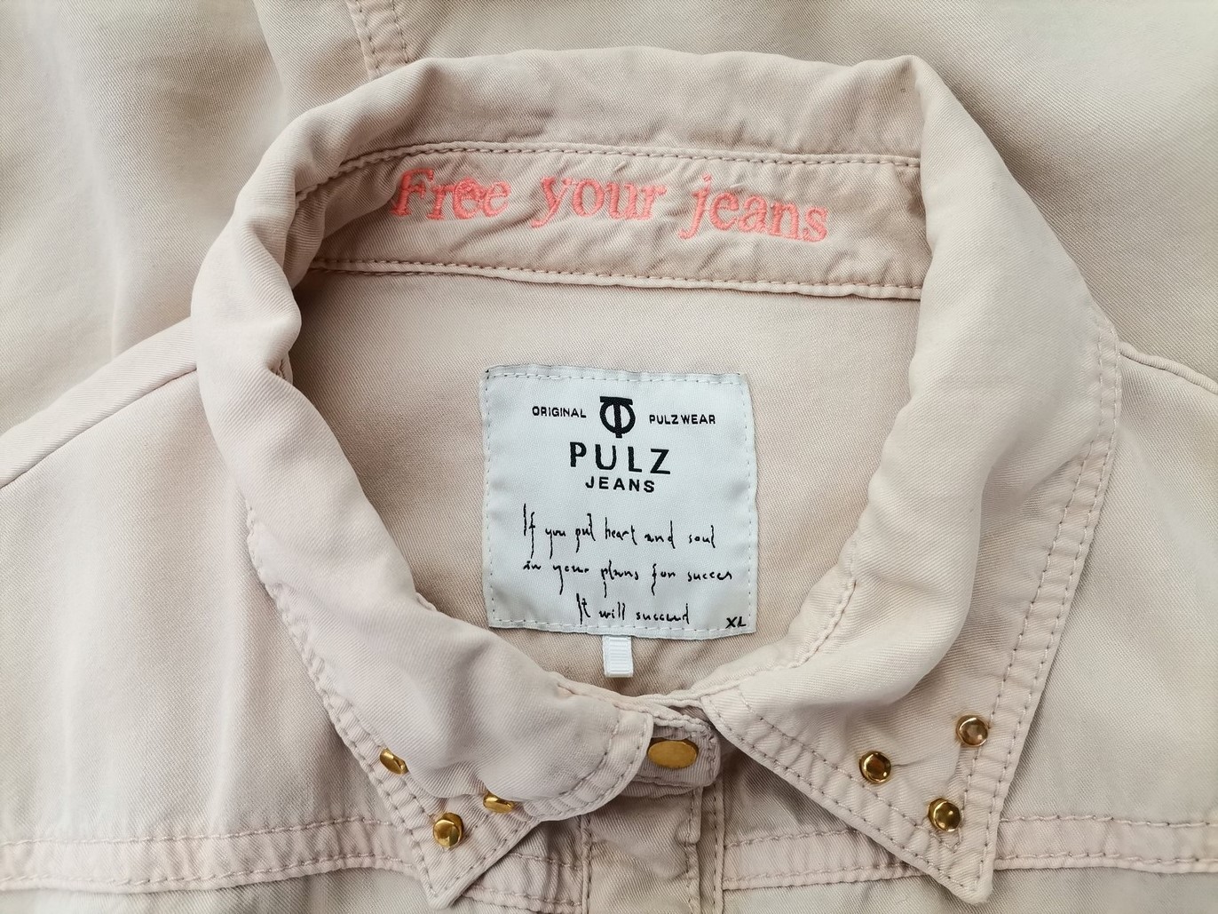 Pulz jeans Rozmiar XL Kolor Kremowy Kołnierz Koszula Zapinana Bluzka Długi rękaw Materiał Tencel 100%