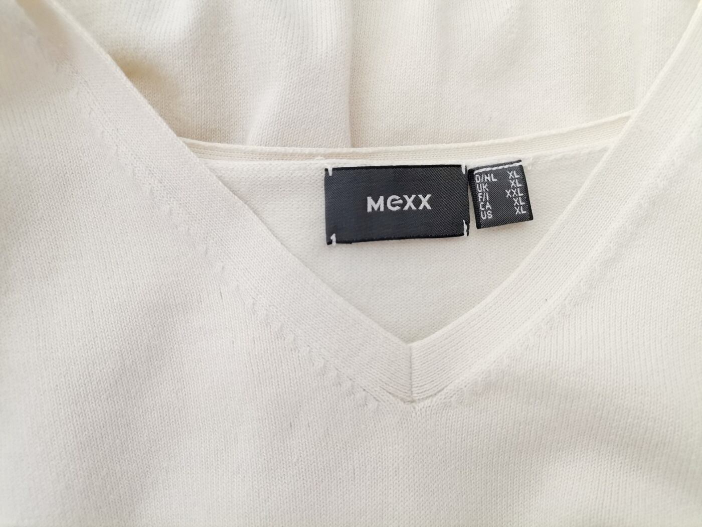 Mexx Rozmiar XL Kolor Kremowy W serek Sweter Długi rękaw Materiał Bawełna Cienka dzianina