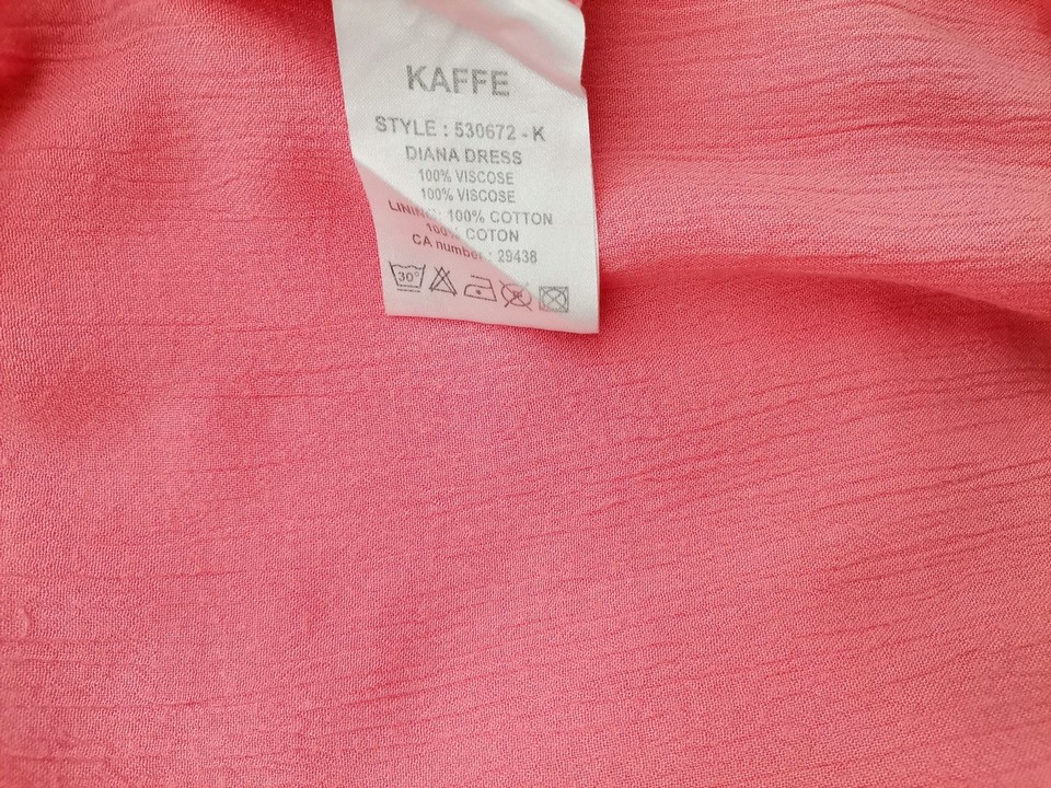 Kaffe Rozmiar 38 Kolor Różowy Odkryte Ramiona Sukienka Slip Bezrękawnik Do Kolan Materiał Wiskoza 100%