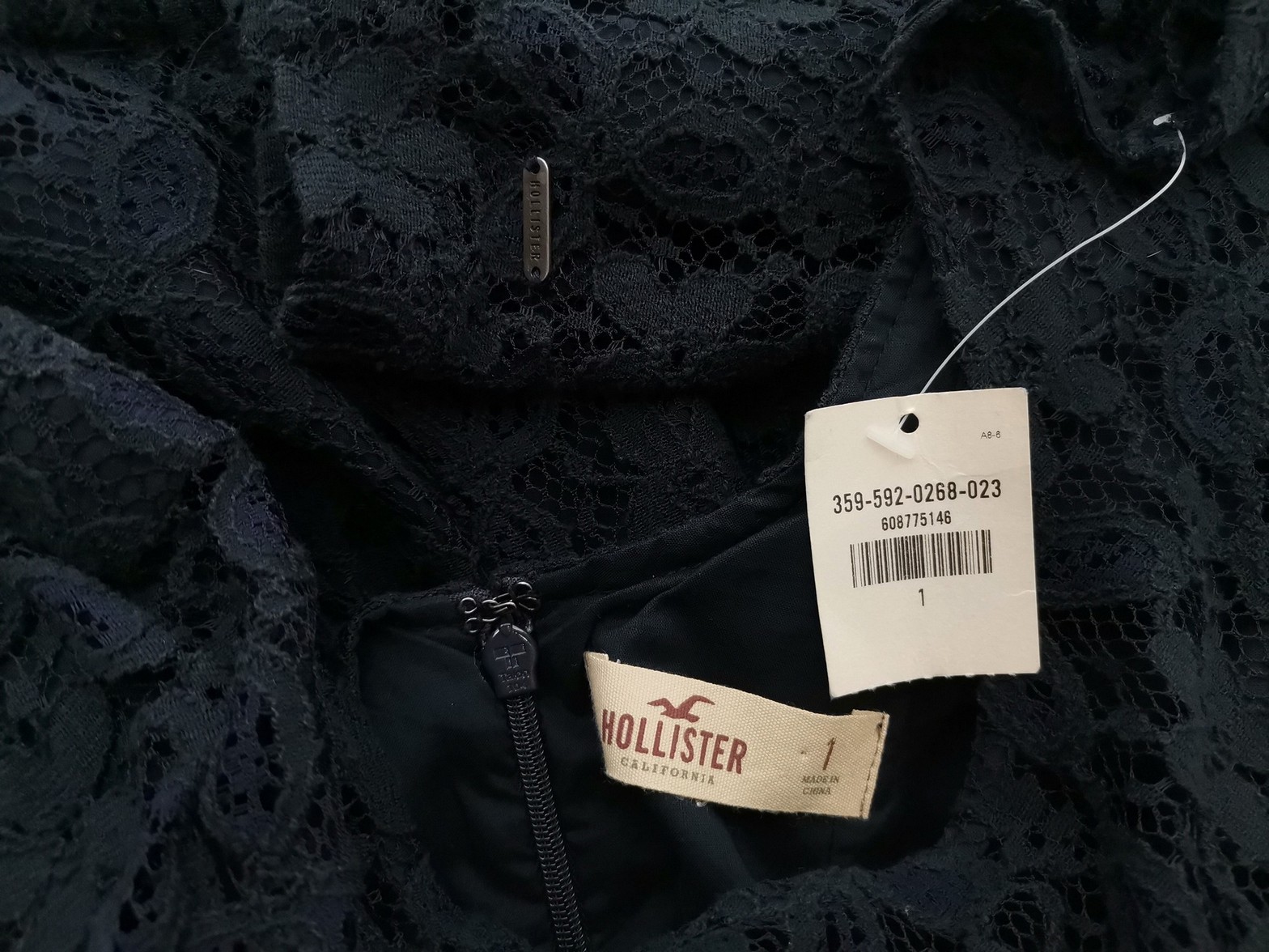 Hollister Rozmiar 1 (36) Kolor Granatowy Okrągły dekolt Sukienka Bodycon Krótki rękaw Krótka Materiał Bawełna