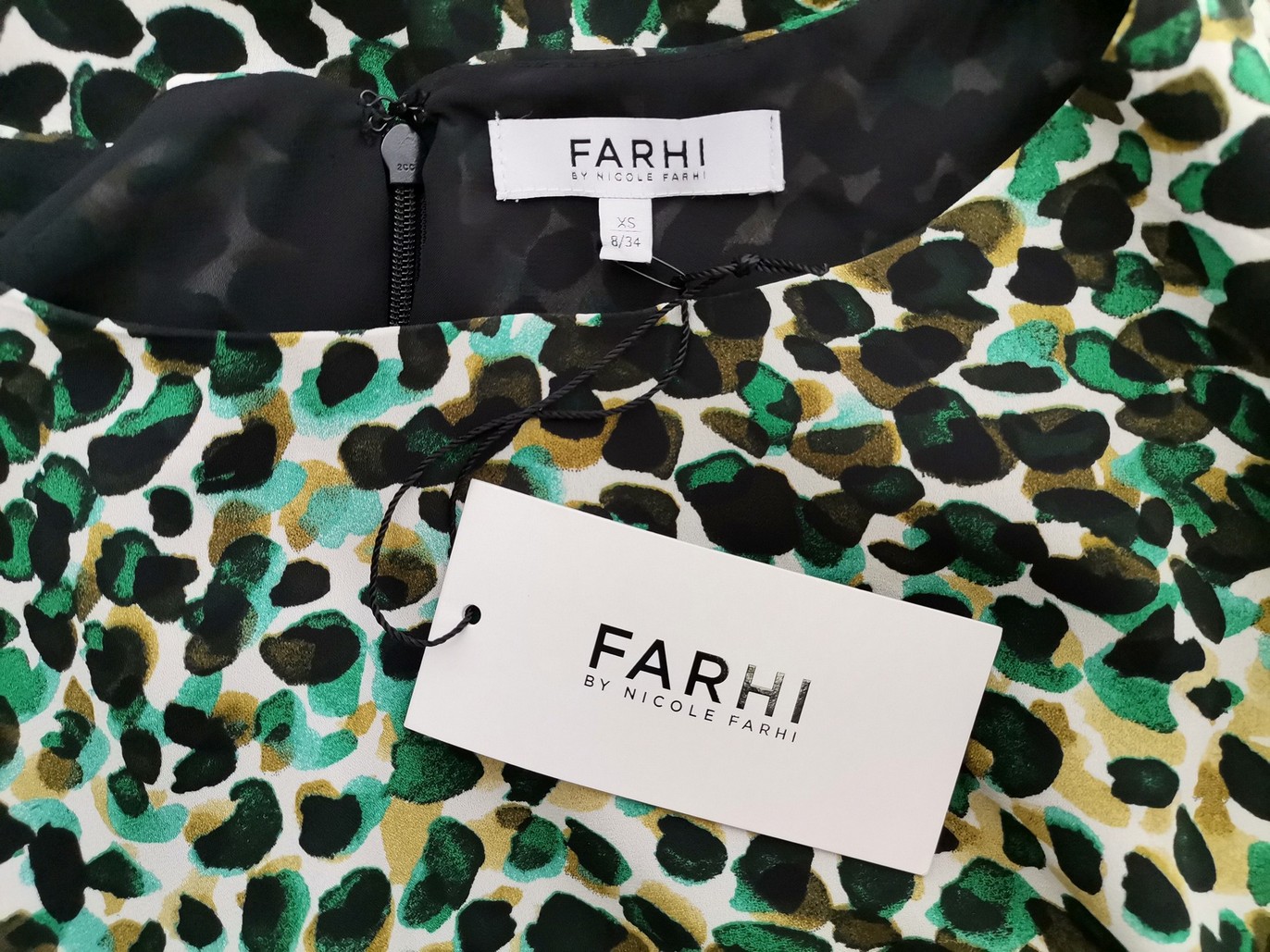 Farhi by Nicole Farhi Rozmiar S (34) Kolor Zielony Panterka Okrągły dekolt Sukienka Bodycon Rękaw 3/4 Midi