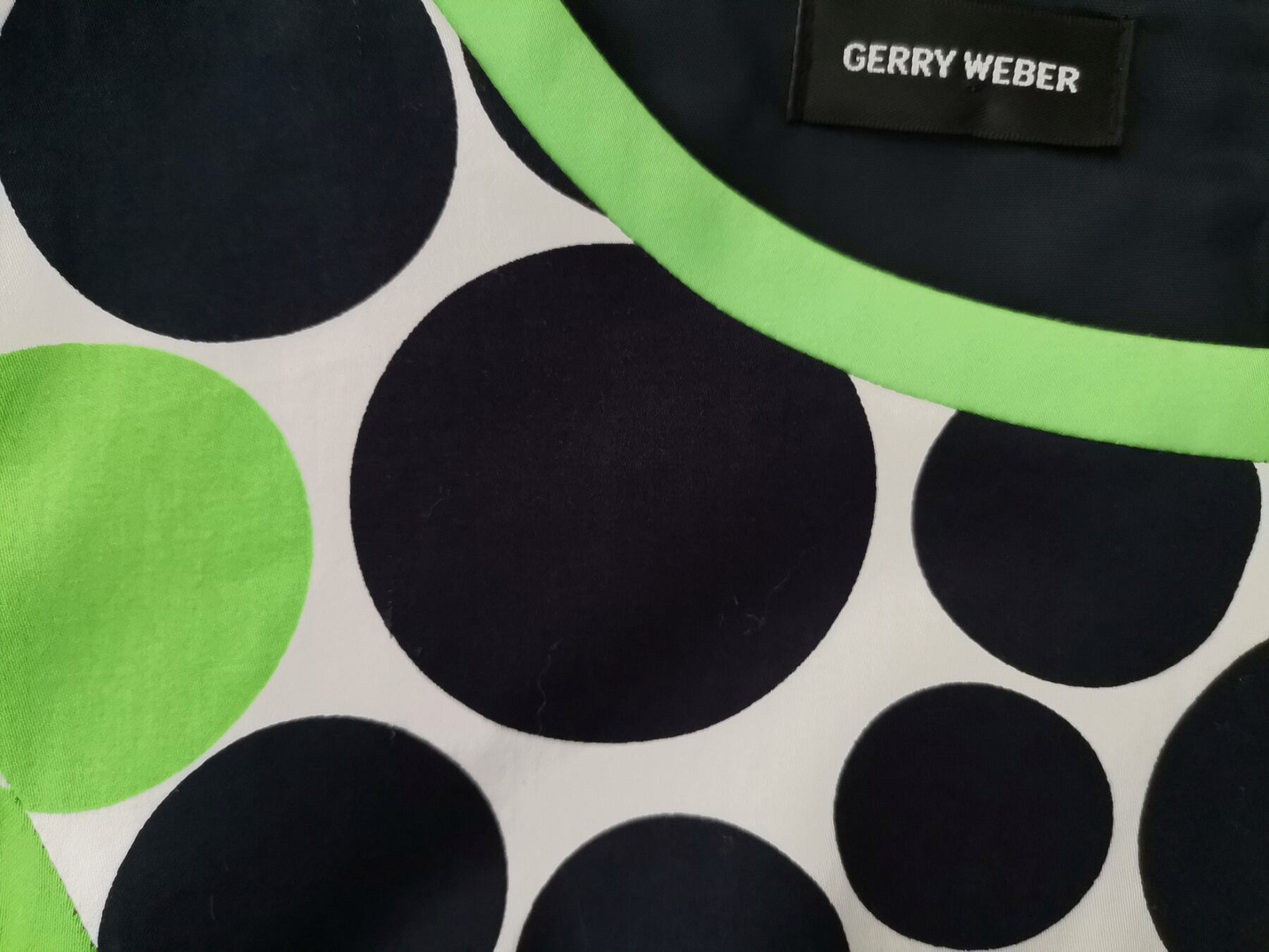 Gerry weber Rozmiar 34/36 Kolor Zielony Grochy Okrągły dekolt Sukienka Sheath Bezrękawnik Midi