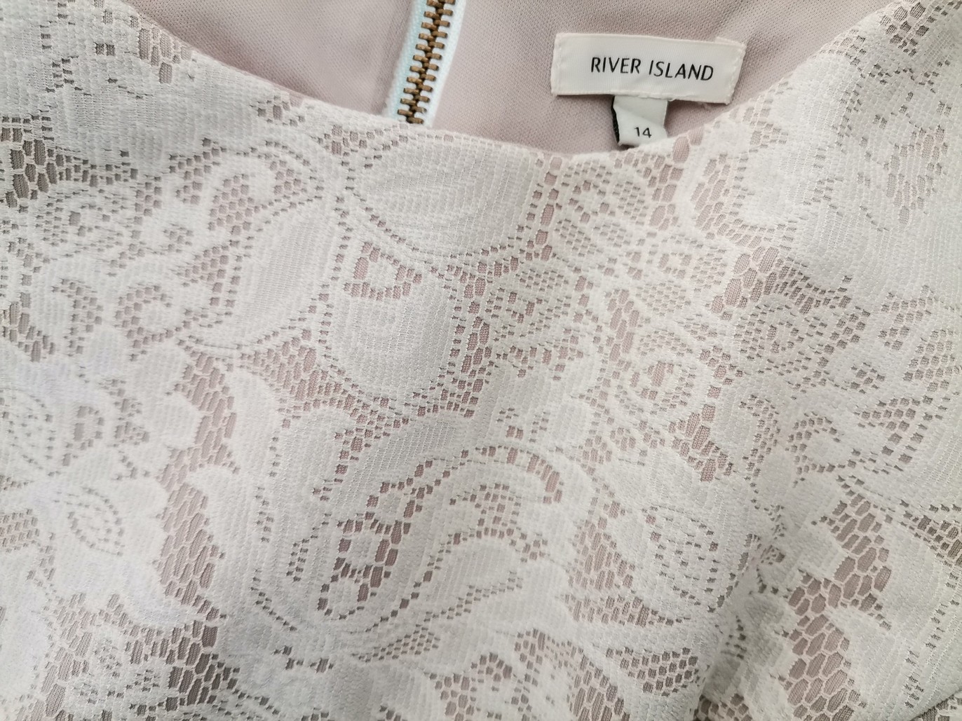 River island Rozmiar 14 (40) Kolor Kremowy Okrągły dekolt Sukienka Sheath Bezrękawnik Midi