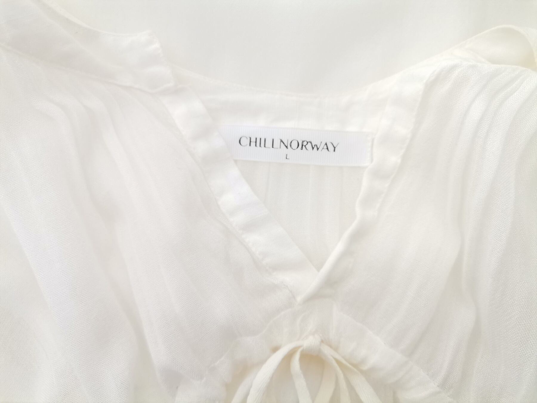 CHILLNORWAY Rozmiar L Kolor Kremowy Split Crew Neck Tunika Bluzka Długi rękaw Materiał Wiskoza