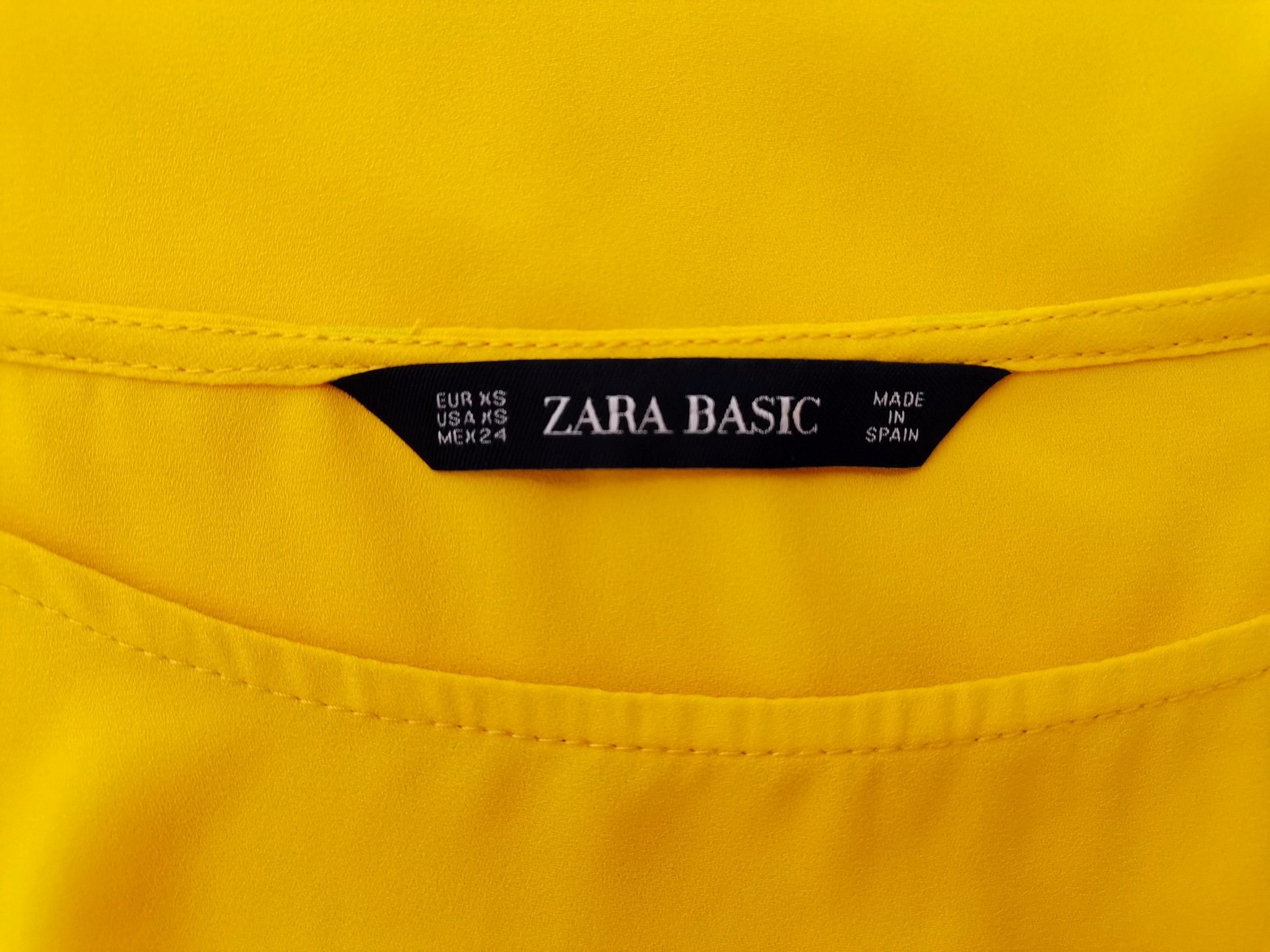 ZARA BASIC Rozmiar XS Kolor Żółty Okrągły dekolt Bluzka Bezrękawnik